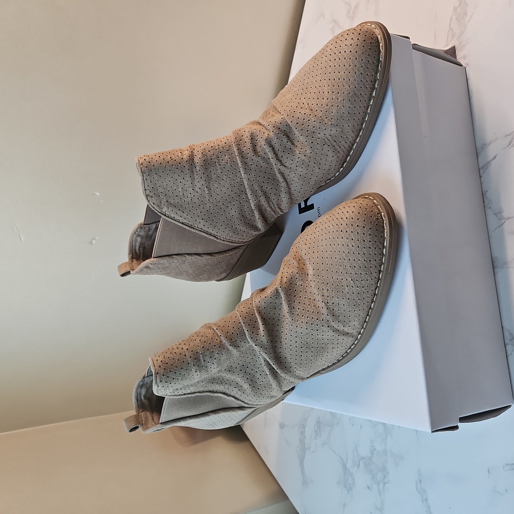 Women's booties